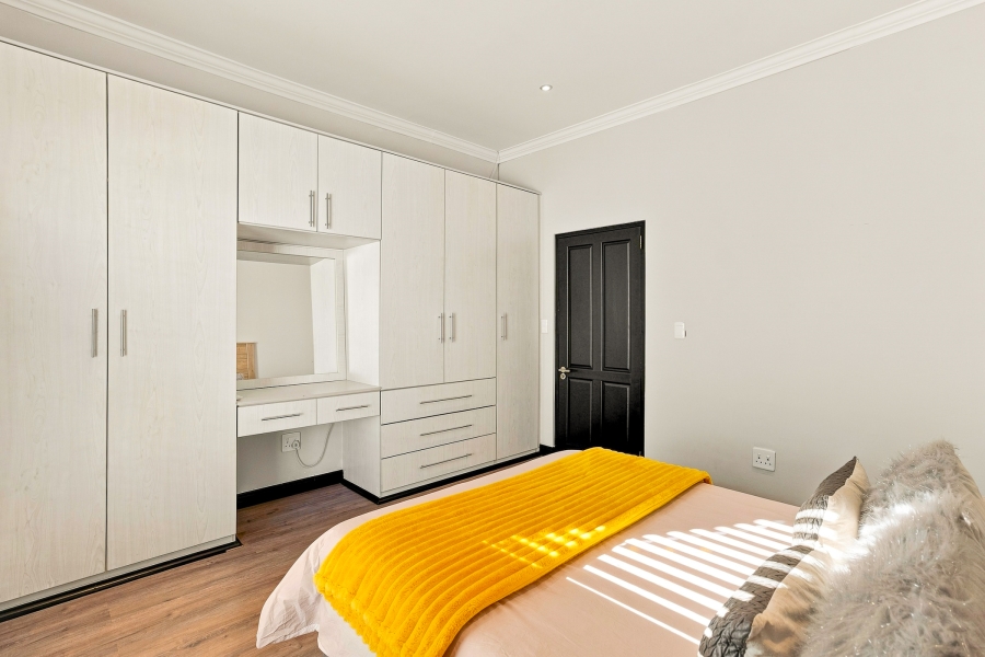 4 Bedroom Property for Sale in Croydon Vineyard Estate Western Cape